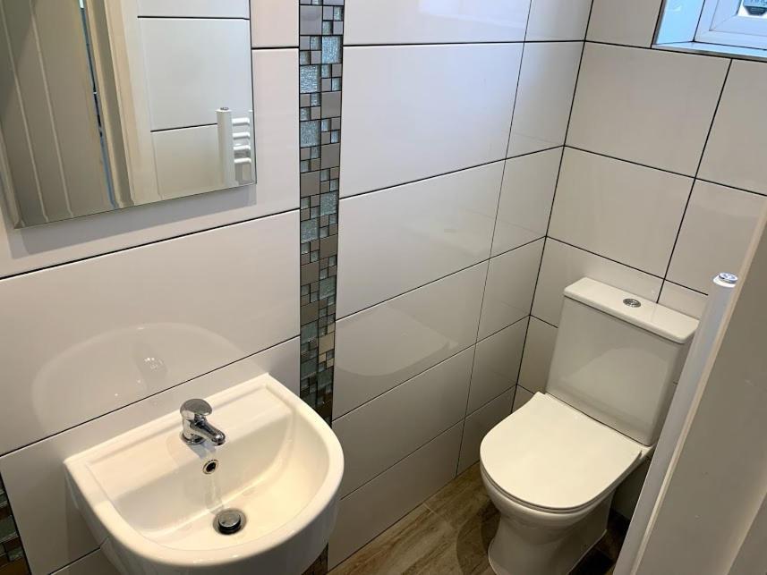 Limpenny Studio Apartment - Work Friendly And Outstanding Garden Studio Close To City Centre Nottingham Exteriör bild